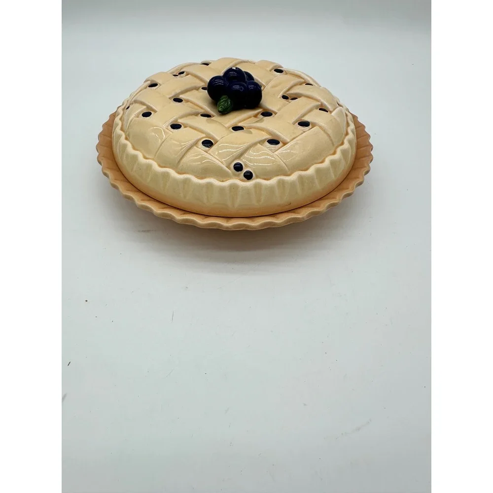Betty Crocker Blueberry Pie Keeper Ceramic Lidded Dish Vintage Tan Blue 10.5in